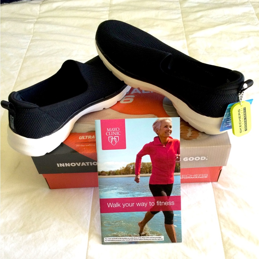 Sketcher’s Go Walk Black Shoe size 10